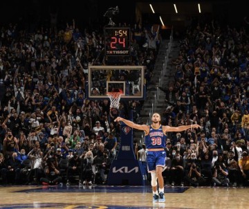 hth在线登录-虎头虎尾！库里45分剑指MVP 大通中心重现王朝盛景