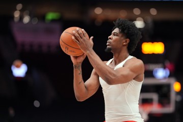 hth-复出在即？亨德森：我和杨瀚森、库克进行了三对三训练